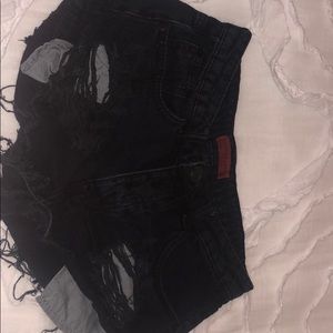 black signature 8 shorts